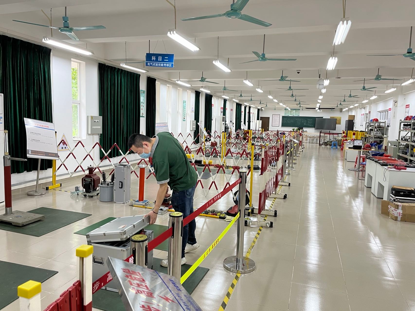 ?    ?廣東水利電力職業(yè)技術(shù)學(xué)院實(shí)訓(xùn)室設(shè)備、軟件及系統(tǒng)建設(shè)項(xiàng)目